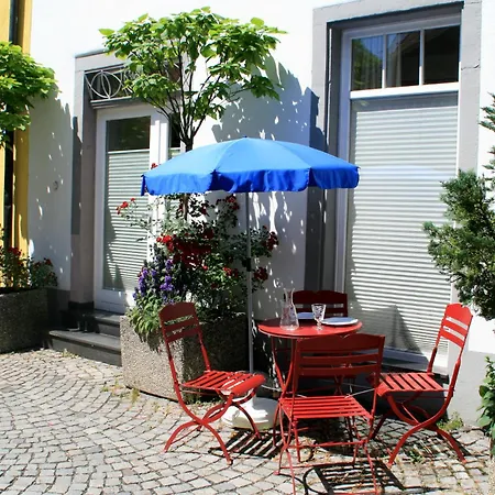 Lili 10 - Gemuetliches Auf Der Insel Lindau, Mitten Im Leben